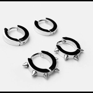 Spike small hoops and smooth small hoops